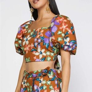 Floral Puff Sleeve Crop Top